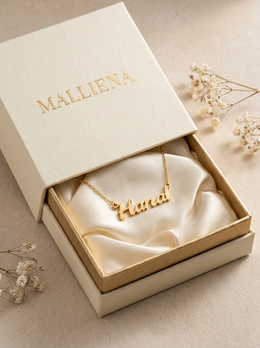 Collar con Nombre en caja MALLIENA