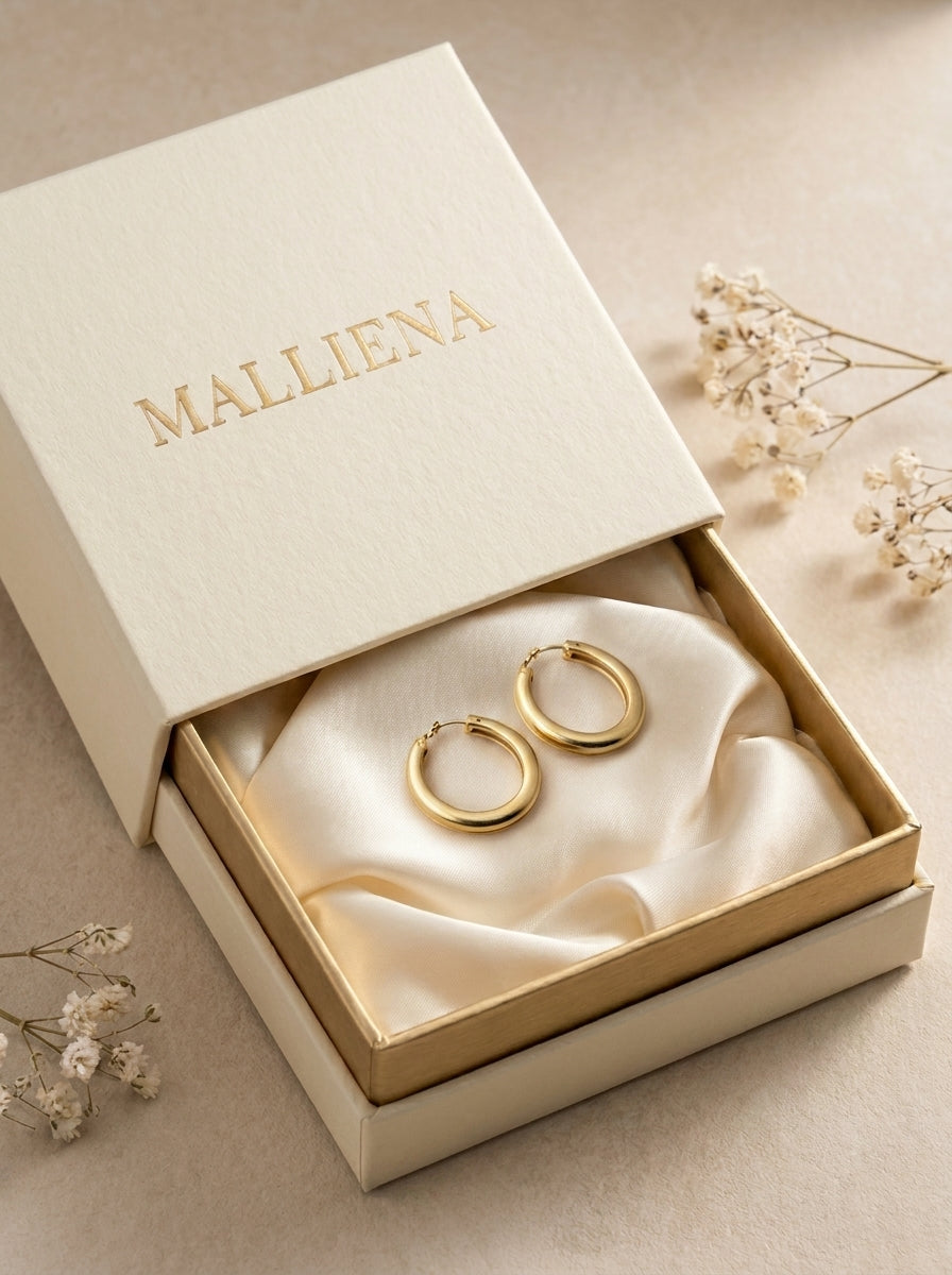 Pendientes Huggie en caja MALLIENA
